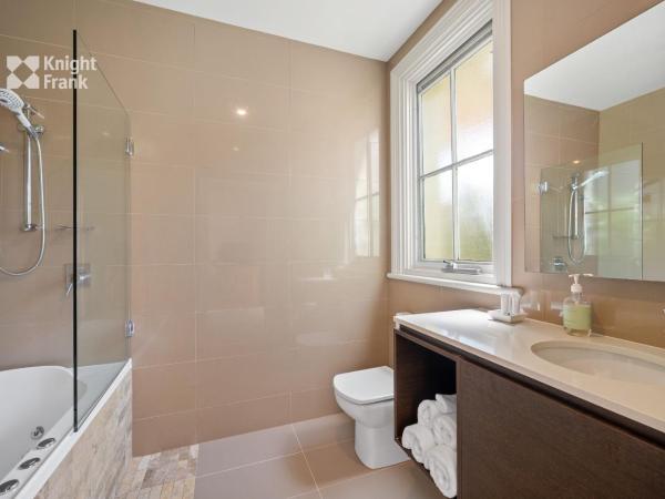 Clydesdale Manor : photo 3 de la chambre suite lit queen-size avec baignoire spa - 5