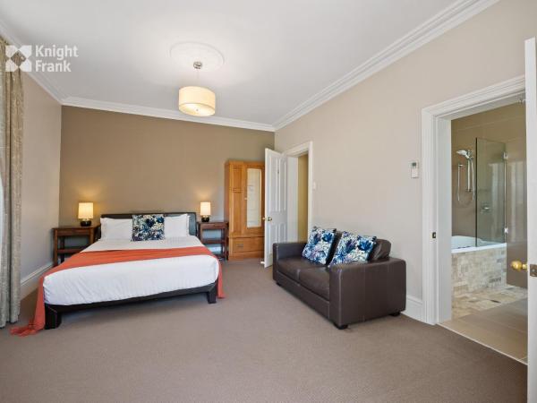 Clydesdale Manor : photo 2 de la chambre suite lit queen-size avec baignoire spa - 4