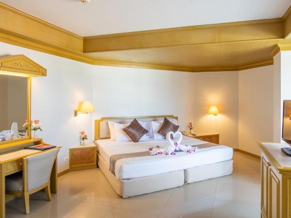 City Beach Resort : photo 9 de la chambre chambre deluxe double ou lits jumeaux