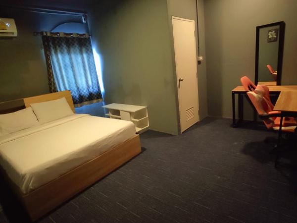 Jurockotel : photo 3 de la chambre chambre double avec salle de bains privative