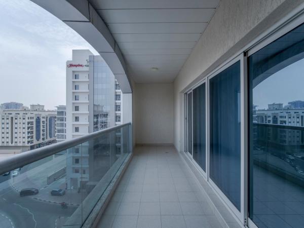 Rose Garden Hotel Apartments - Al Barsha, Near Metro Station : photo 8 de la chambre appartement 2 chambres avec balcon