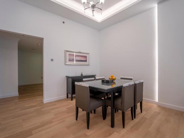 Rose Garden Hotel Apartments - Al Barsha, Near Metro Station : photo 4 de la chambre appartement premium 2 chambres avec balcon