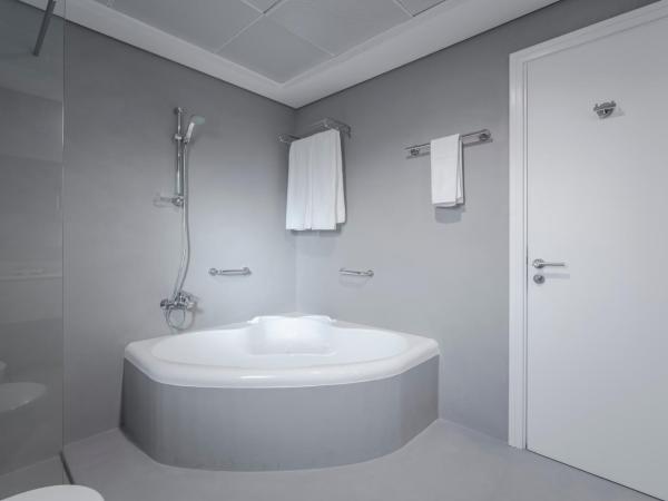 Rose Garden Hotel Apartments - Al Barsha, Near Metro Station : photo 9 de la chambre appartement premium 2 chambres avec balcon