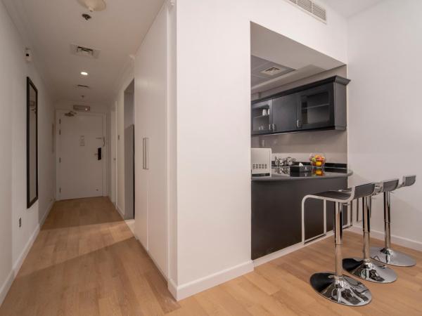 Rose Garden Hotel Apartments - Al Barsha, Near Metro Station : photo 4 de la chambre studio premium