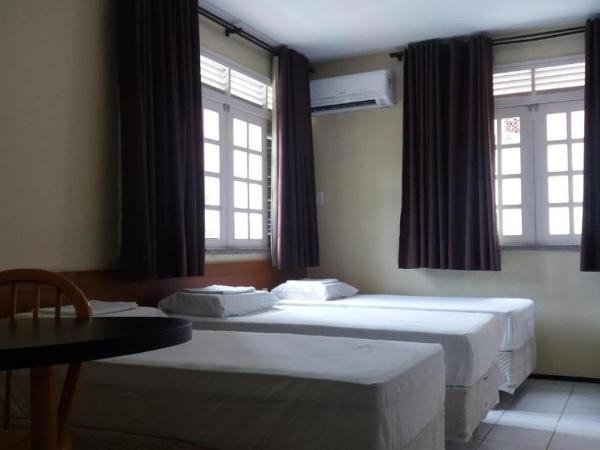 Hotel Praia 2000 : photo 3 de la chambre chambre triple