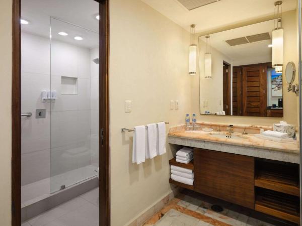Wyndham Grand Cancun All Inclusive Resort & Villas : photo 1 de la chambre chambre double deluxe avec vue sur le lagon - non-fumeurs