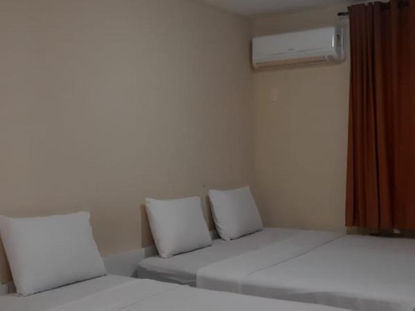 Hotel Praia 2000 : photo 6 de la chambre chambre triple standard