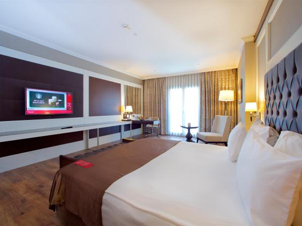 Ramada by Wyndham Istanbul Merter : photo 9 de la chambre suite junior lit king-size - non-fumeurs
