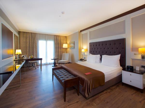 Ramada by Wyndham Istanbul Merter : photo 8 de la chambre suite junior lit king-size - non-fumeurs