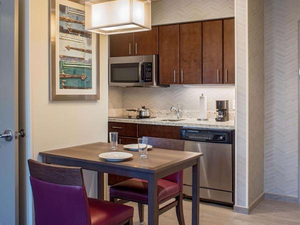 Homewood Suites By Hilton New Orleans French Quarter : photo 4 de la chambre suite 1 chambre lit king-size - non-fumeurs