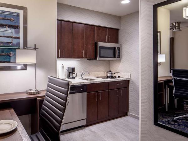 Homewood Suites By Hilton New Orleans French Quarter : photo 4 de la chambre suite lit king-size – non-fumeurs