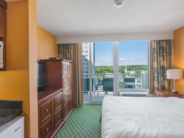 Hilton Vacation Club Ocean Beach Club Virginia Beach : photo 7 de la chambre studio queen avec vue sur la ville