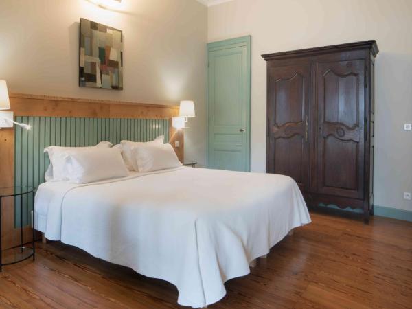 B&B Le Clos d'Argenson : photo 1 de la chambre suite double ou lits jumeaux avec vue sur le jardin - rez-de-chaussée