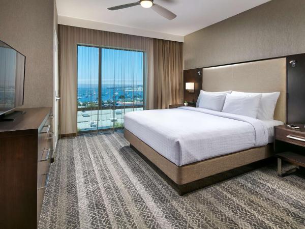 Homewood Suites by Hilton San Diego Downtown/Bayside : photo 2 de la chambre suite studio lit king-size - vue sur port