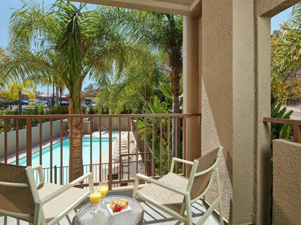 Hilton Garden Inn San Diego Mission Valley/Stadium : photo 2 de la chambre chambre 2 lits queen-size avec balcon