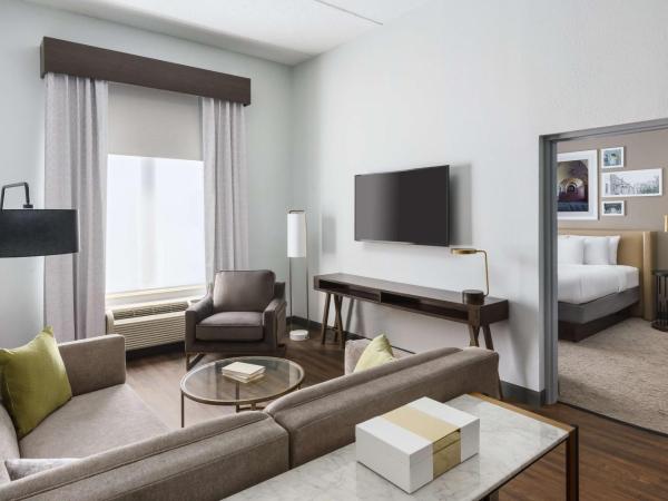 The Bluff Hotel Savannah, Tapestry Collection by Hilton : photo 5 de la chambre suite 1 chambre lit king-size