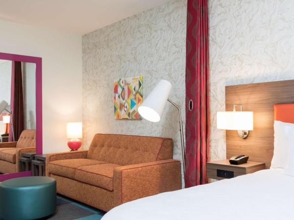 Home2 Suites by Hilton Louisville Downtown NuLu : photo 3 de la chambre studio avec 2 lits queen-size - non-fumeurs