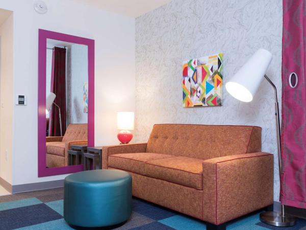 Home2 Suites by Hilton Louisville Downtown NuLu : photo 3 de la chambre suite studio lit king-size - non-fumeurs