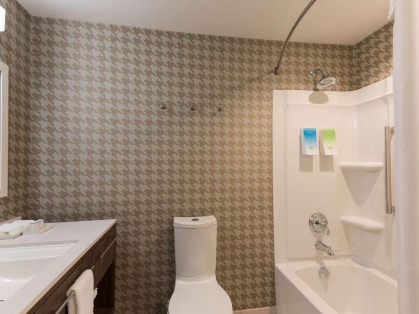 Home2 Suites by Hilton Louisville Downtown NuLu : photo 6 de la chambre studio avec 2 lits queen-size - non-fumeurs