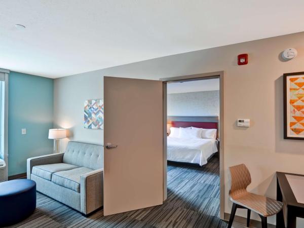 Home2 Suites By Hilton Tampa USF Near Busch Gardens : photo 2 de la chambre suite 1 chambre lit king-size - non-fumeurs