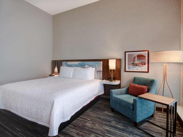 Hampton Inn Tucson Downtown, Az : photo 1 de la chambre chambre lit king-size - vue sur ville