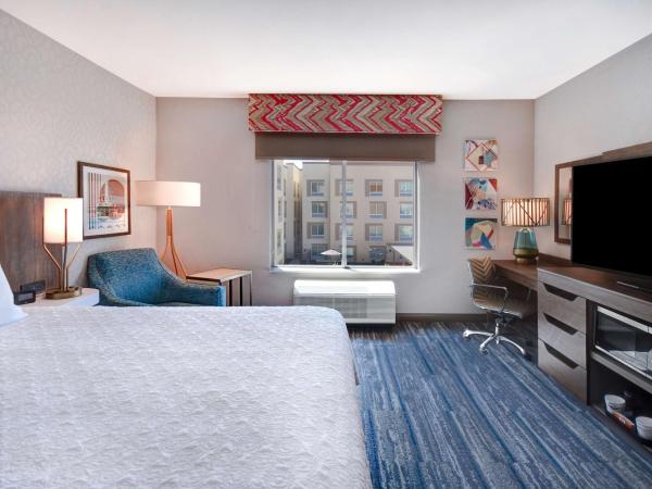 Hampton Inn Tucson Downtown, Az : photo 1 de la chambre chambre lit king-size - vue sur cour