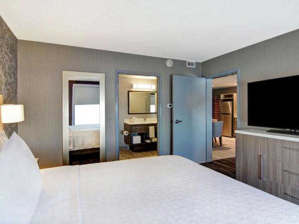 Home2 Suites By Hilton Edmonton South : photo 4 de la chambre suite 1 chambre lit king-size - non-fumeurs