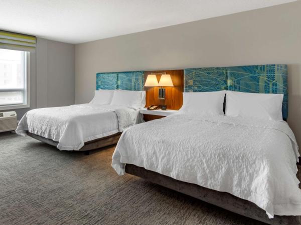 Hampton Inn & Suites Edmonton/West : photo 2 de la chambre chambre 2 lits queen-size - accessible aux personnes à mobilité réduite - non-fumeurs
