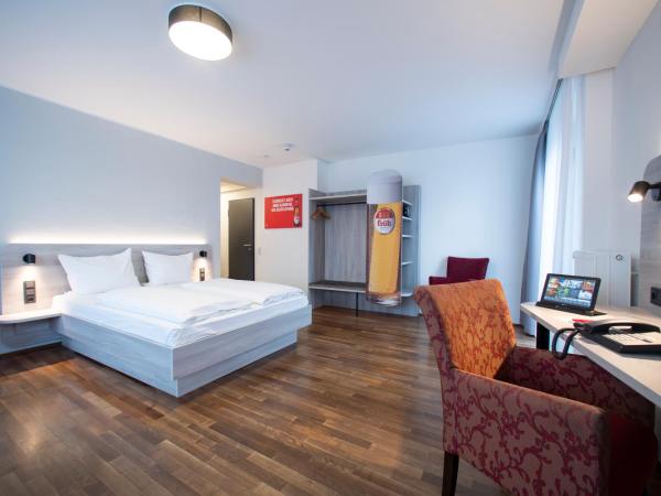 Eden Hotel Früh am Dom : photo 3 de la chambre chambre double supérieure avec vue sur la cathédrale