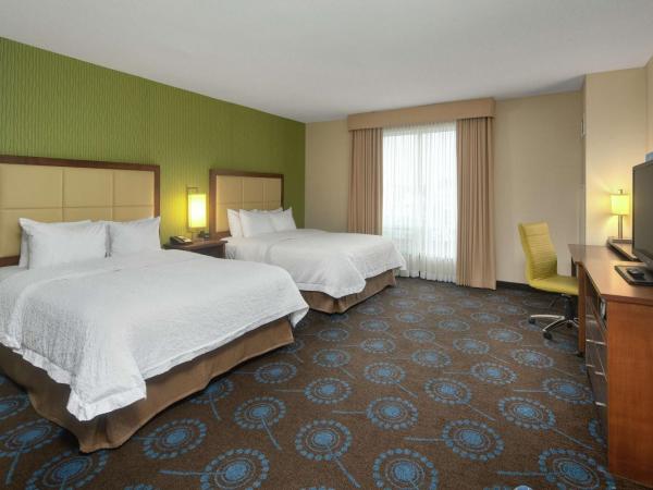 Hampton Inn by Hilton Halifax Downtown : photo 1 de la chambre chambre avec 2 lits queen-size - adaptée aux personnes malentendantes - non-fumeurs