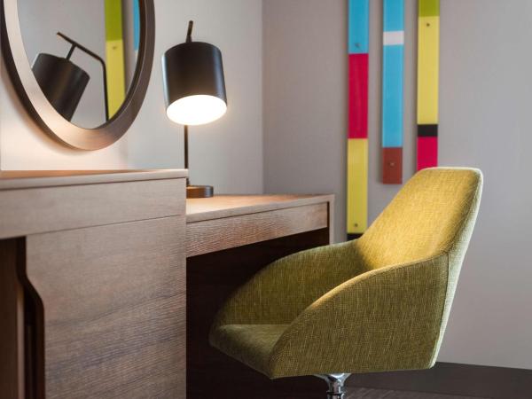 Hampton Inn & Suites Kelowna, British Columbia, Canada : photo 1 de la chambre chambre avec 2 grands lits queen-size