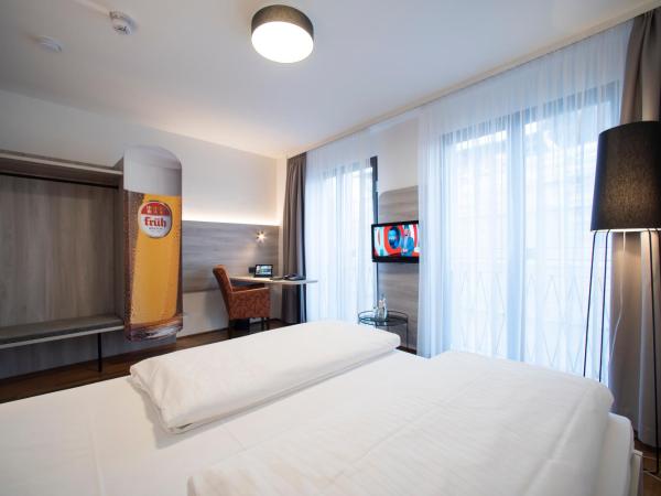 Eden Hotel Früh am Dom : photo 2 de la chambre chambre double - vue sur cathédrale