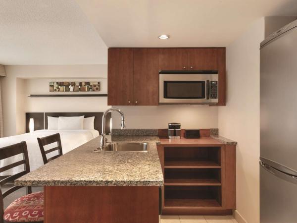 Embassy Suites by Hilton - Montreal : photo 4 de la chambre studio lit queen-size - non-fumeurs