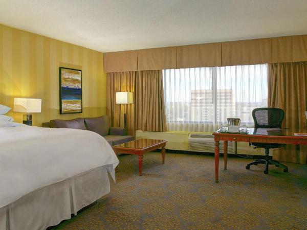 Doubletree by Hilton London : photo 1 de la chambre suite 2 chambres avec lit king-size