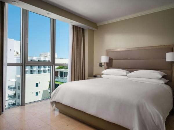 Hilton Bentley Miami/South Beach : photo 1 de la chambre suite 1 chambre lit king-size – vue sur ville 
