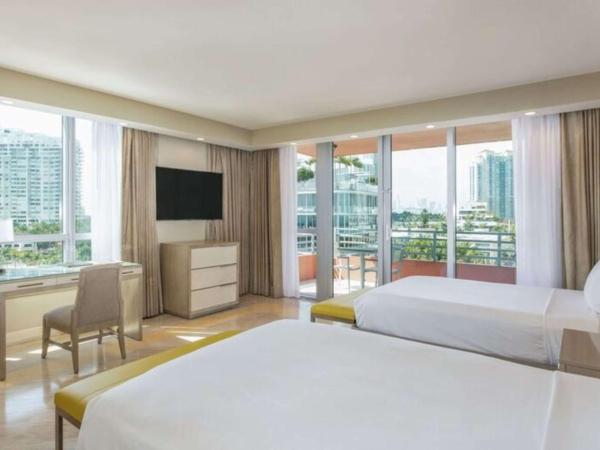 Hilton Bentley Miami/South Beach : photo 2 de la chambre studio double d'angle deluxe - vue sur ville