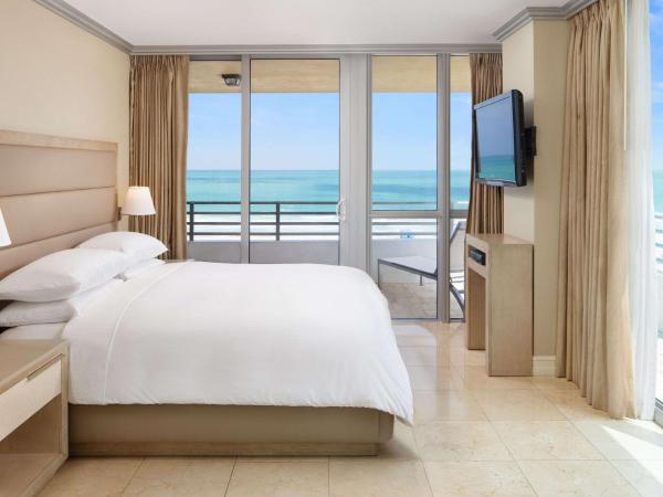 Hilton Bentley Miami/South Beach : photo 1 de la chambre suite 2 chambres avec canapé-lit - côté océan