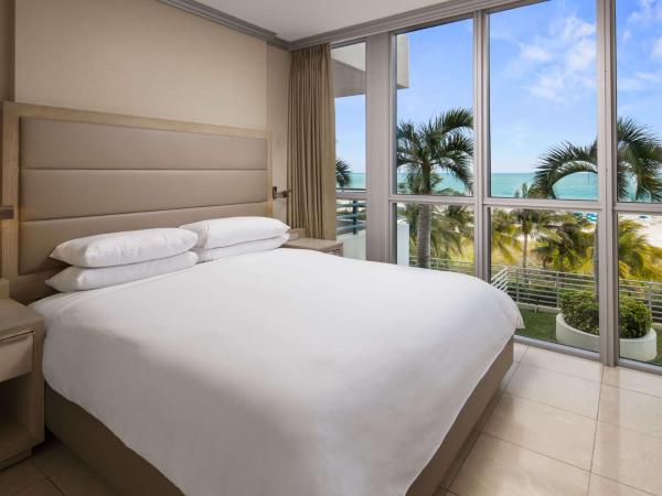 Hilton Bentley Miami/South Beach : photo 2 de la chambre suite 2 chambres avec canapé-lit - côté océan