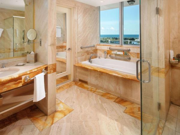Hilton Bentley Miami/South Beach : photo 4 de la chambre suite 2 chambres avec canapé-lit - côté océan