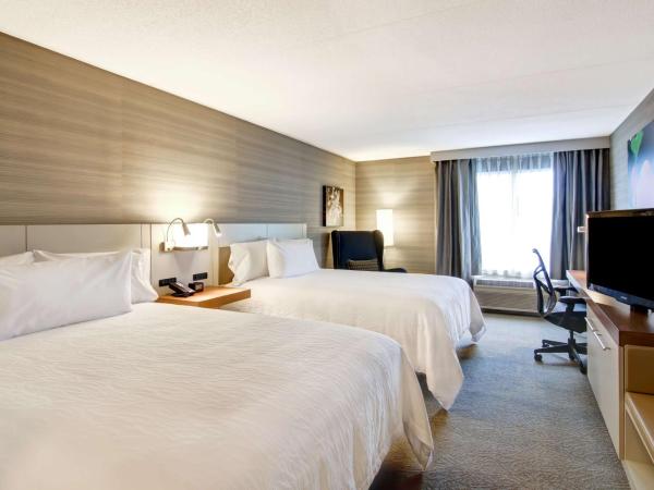 Hilton Garden Inn Toronto/Mississauga : photo 2 de la chambre chambre avec 2 grands lits queen-size