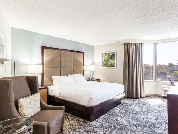 DoubleTree by Hilton Memphis : photo 5 de la chambre chambre lit king-size - non-fumeurs