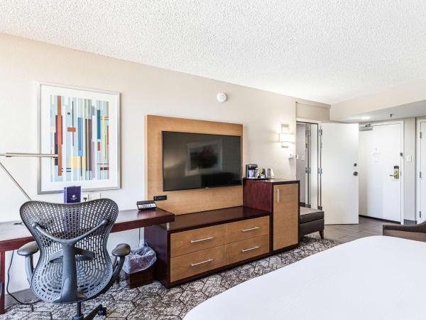 DoubleTree by Hilton Memphis : photo 5 de la chambre suite lit king-size