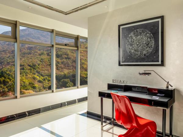 Hotel Mousai - Adults Only : photo 8 de la chambre suite d'angle mousai - exposée sud