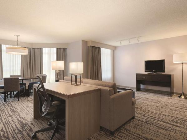 Embassy Suites by Hilton Atlanta at Centennial Olympic Park : photo 2 de la chambre chambre exécutive lit king-size - non-fumeurs
