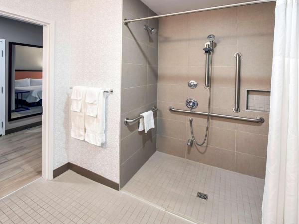 Hampton by Hilton Ottawa : photo 3 de la chambre chambre 2 lits queen-size - accessible aux personnes à mobilité réduite - non-fumeurs