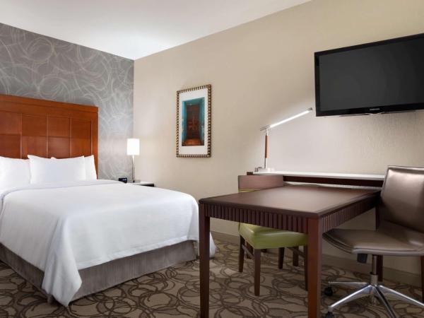 Embassy Suites San Antonio Airport : photo 3 de la chambre chambre double