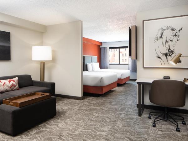 SpringHill Suites by Marriott Dallas Downtown / West End : photo 1 de la chambre suite double avec canapé-lit