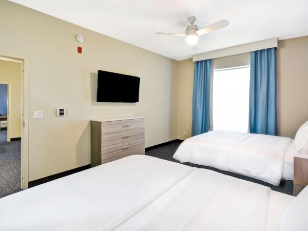 Homewood Suites by Hilton Orlando Theme Parks : photo 4 de la chambre suite 2 chambres avec 2 salles de bains