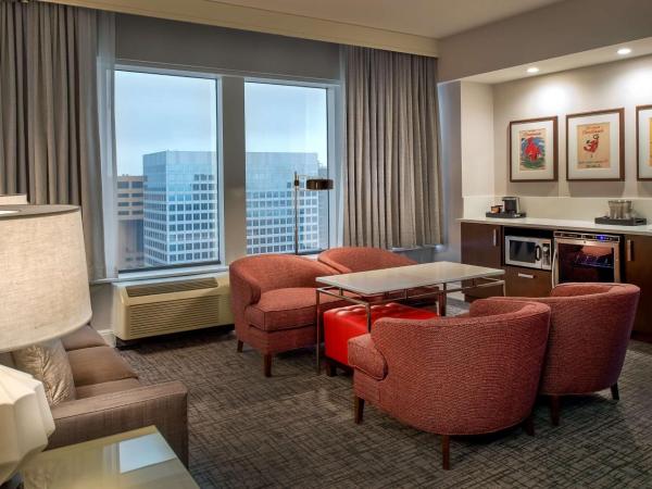 Hilton St. Louis at the Ballpark : photo 4 de la chambre suite 1 chambre lit king-size