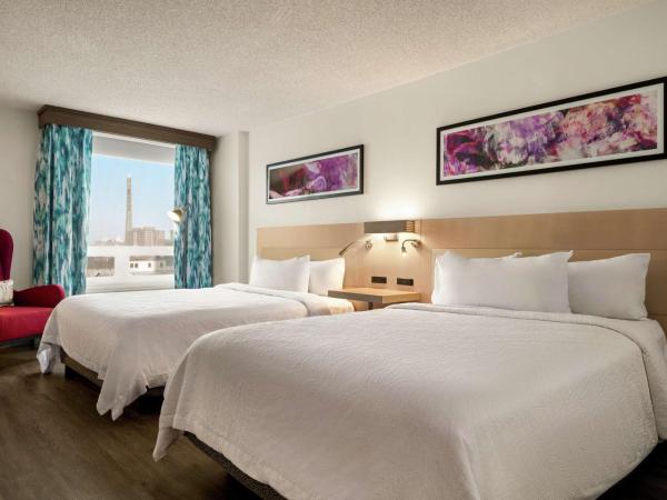 Hilton Garden Inn Saskatoon Downtown : photo 2 de la chambre chambre avec 2 grands lits queen-size 
